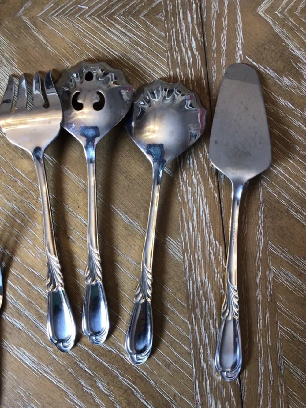 Vintage Retroneu Linda Gold Accent Flatware Korea Stainless YOUR CHOICE.